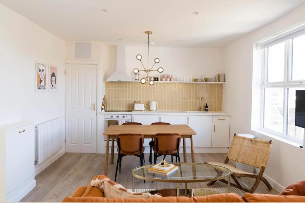 Boutique Central Margate Apt. - Edge Of Old Town! מראה חיצוני תמונה